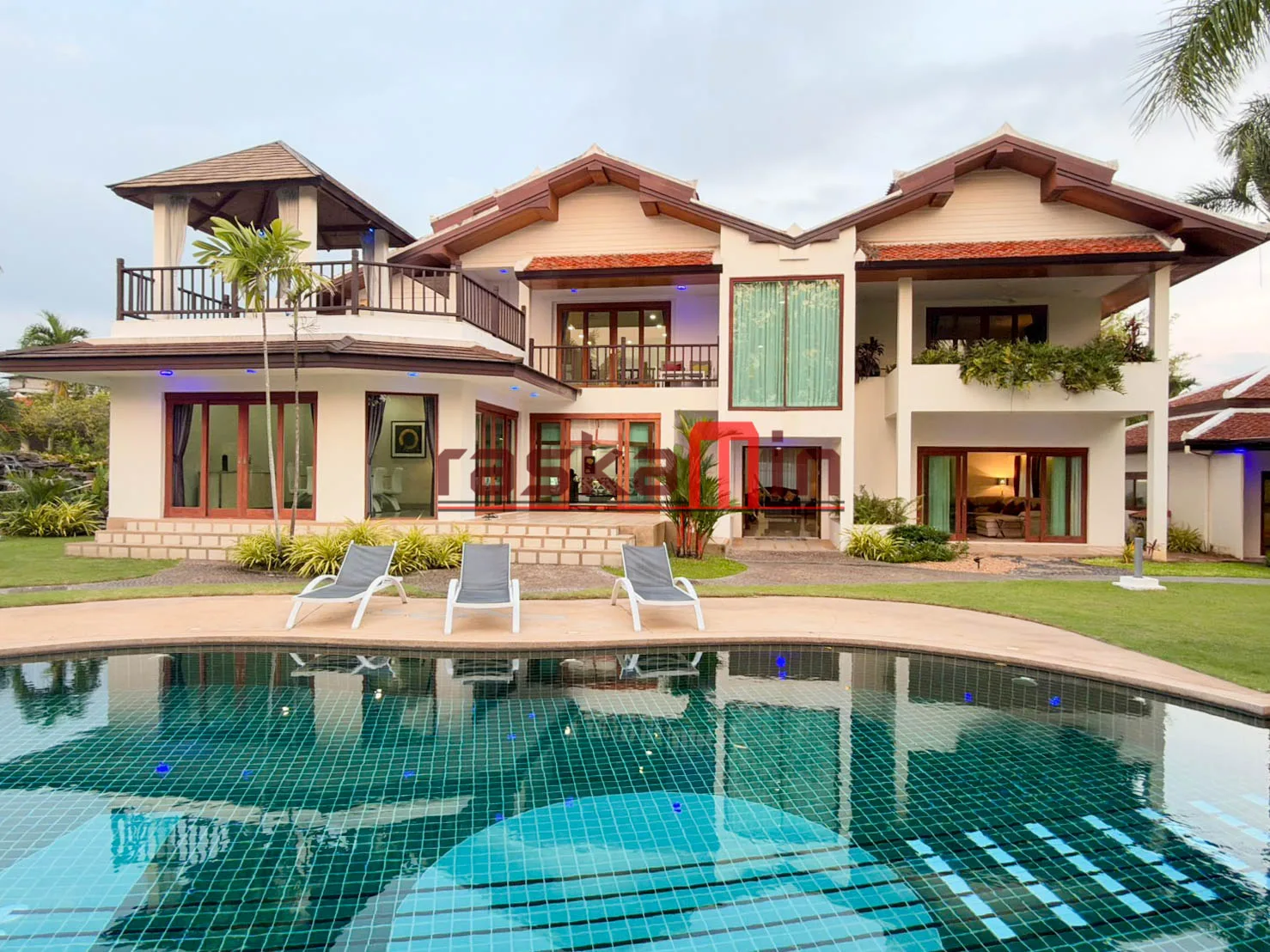 Bayview Residence, Bang Saray