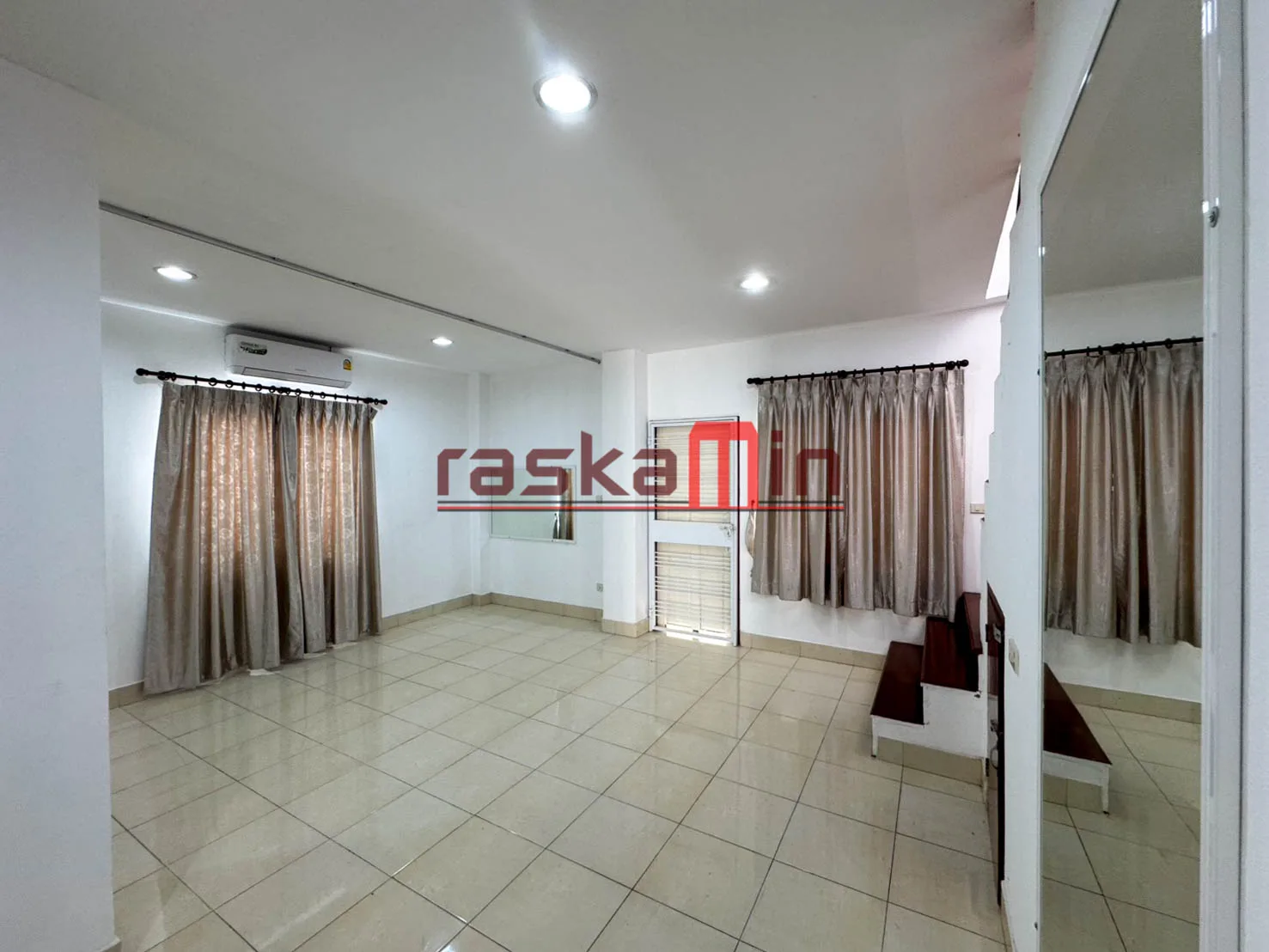 Sukhumvit 11 Pattaya Shophouses – Urgent Sale - 8